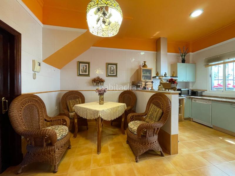 Foto 181237b3-4843-4ba7-805d-1cbf0216d243. Casa adossada amb aparcament a Centro-Calzada-Cabo Noval Sanlúcar de Barrameda