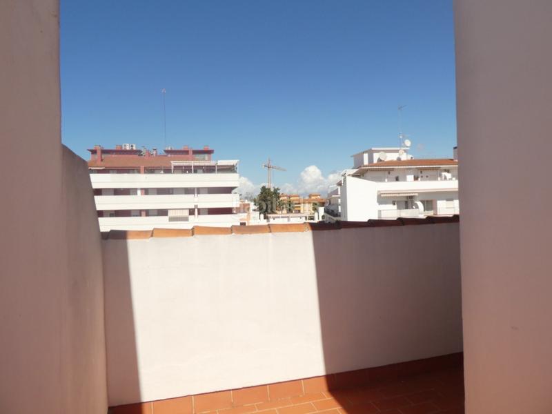 Foto bccefac7-8f77-40f1-b43e-1eada10a06ec. Casa adossada amb aparcament a Centro-Calzada-Cabo Noval Sanlúcar de Barrameda