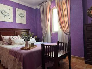 Appartamento in Las Palmeras-Dehesilla. Piso en la dehesilla con 3 dormitorios y garaje
