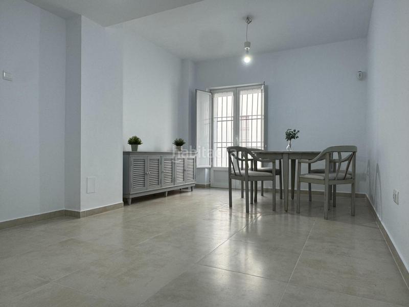 Foto 7d8fb207-760c-4be7-9db2-5494d8d60be1. Piso  con gran patio en el barrio alto en V Centenario-Piletas-Capuchinos Sanlúcar de Barrameda