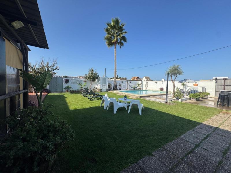 Foto 3266c03d-5d29-433c-8227-1e48c71fc090. Maison avec piscine dans Bonanza-Avda de Huelva-Barrio Andalucia Sanlúcar de Barrameda