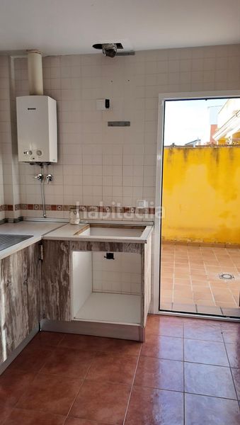 Foto 8caf9a7e-153d-45e2-980a-e492e17a8990. Casa adossada amb aparcament a Ctra Jerez-Ctra del Puerto Sanlúcar de Barrameda
