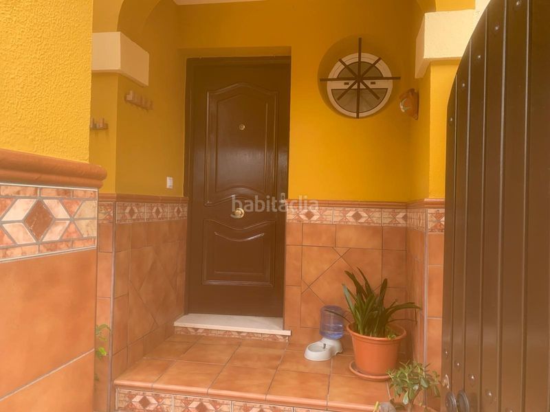 Foto a59cb05f-6a9e-4bf9-af6e-3bbb65417856. Casa adossada amb aparcament a Las Palmeras-Dehesilla Sanlúcar de Barrameda