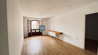 Miete Etagenwohnung in Centro-Calzada-Cabo Noval. Exclusiva vivienda en alquiler anual en pleno centro