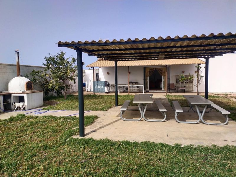 Foto 3182931e-78fd-4b34-96ff-abb5957e61b3. Casa amb aparcament a La Jara Sanlúcar de Barrameda