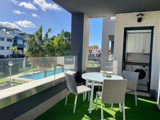 Rent Flat  Avenida de la libertad. Alquiler escolar. no alquiler verano