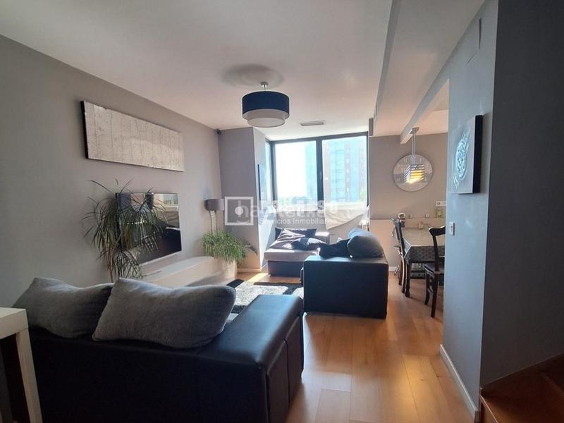 Foto fb9aca10-cbf7-4b81-a4ec-83009bf84b7c. Duplex avec chauffage piscine dans Costillares Madrid