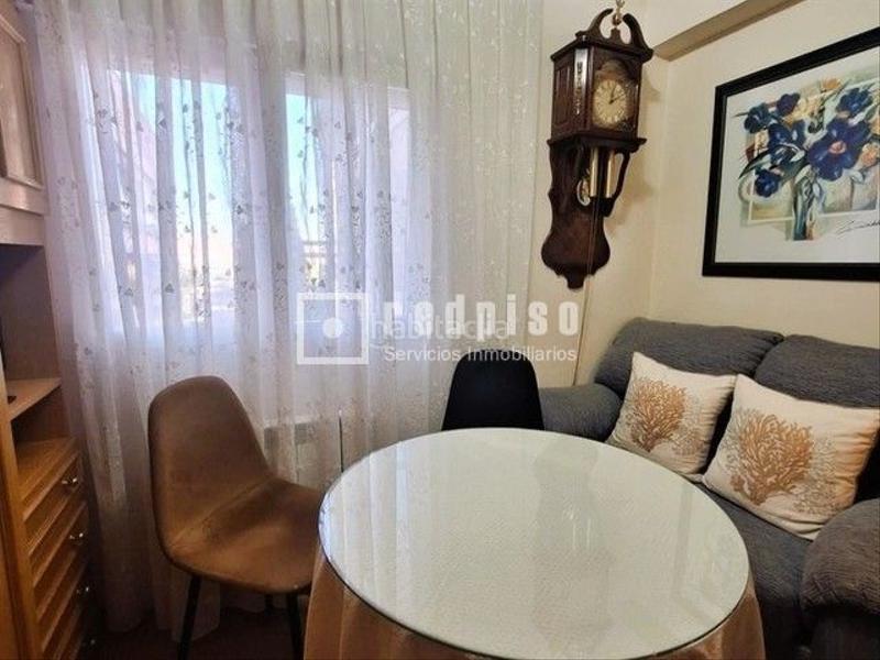 Foto 8d80ebd3-8efa-40fd-94d5-01e0e97d33de. Appartamento con riscaldamento in Apóstol Santiago Madrid