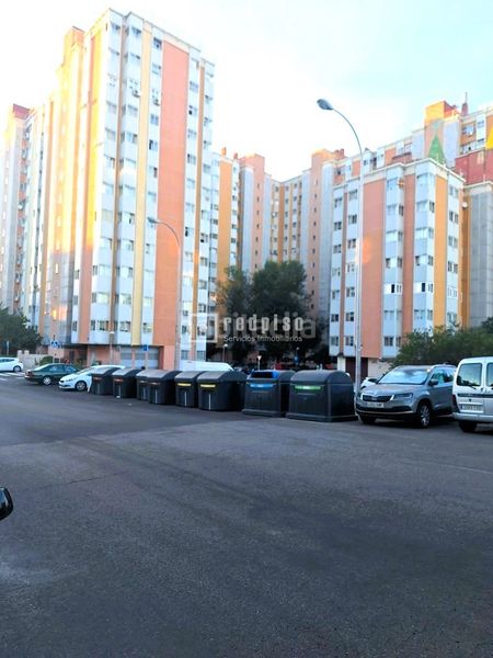 Foto fe4aedf0-654b-4332-876b-cd6ec1bd1ab7. Pis amb calefacció a Costillares Madrid