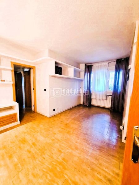 Foto 3506aee6-fc04-447e-9a1e-5a7317df2160. Piso en Costillares Madrid