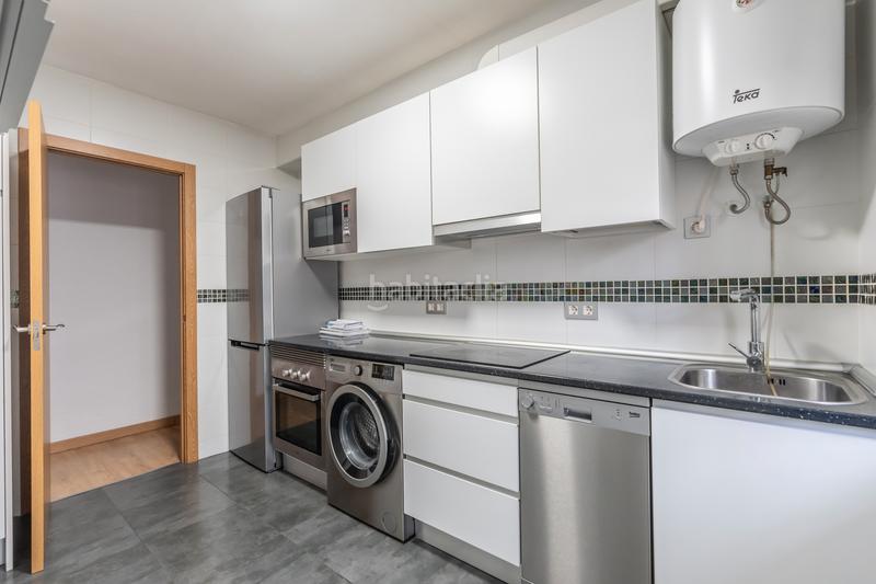Foto 0e5631be-19c2-4b3c-b5c0-1ae2c3b91063. Piso en Villaverde Alto Madrid