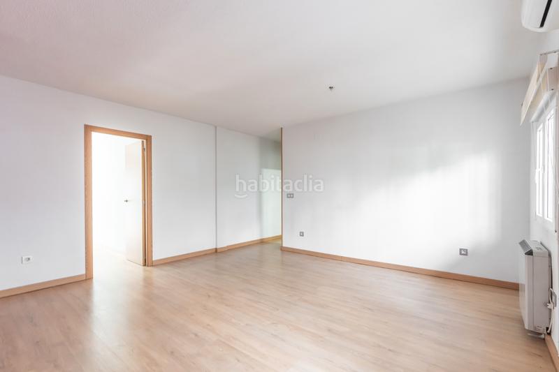 Foto fdedb840-aa0e-4159-9004-2060039df741. Piso en Villaverde Alto Madrid