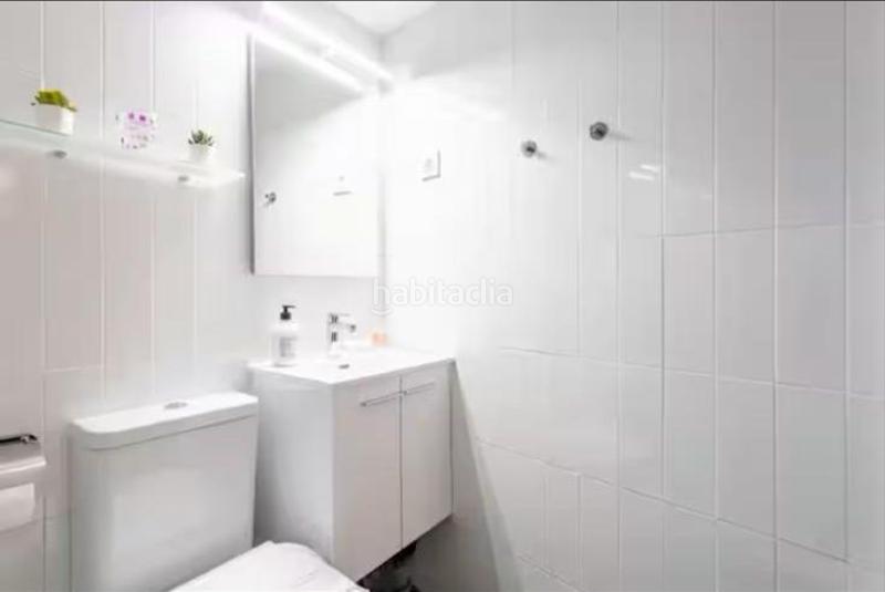 Foto ceefe402-2697-4152-85a5-5f156d38198f. Planta baixa a Embajadores-Lavapiés Madrid