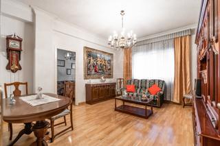 Flat  Paseo de la virgen del puerto