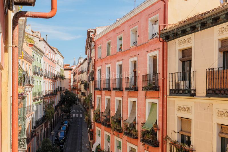 Foto b0c99292-f8ff-43bf-b841-2fa898f55c19. Piso en Embajadores-Lavapiés Madrid