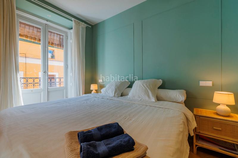 Foto f9c7c5d9-8b4b-4e3c-b929-10cf8a32a451. Piso en Embajadores-Lavapiés Madrid