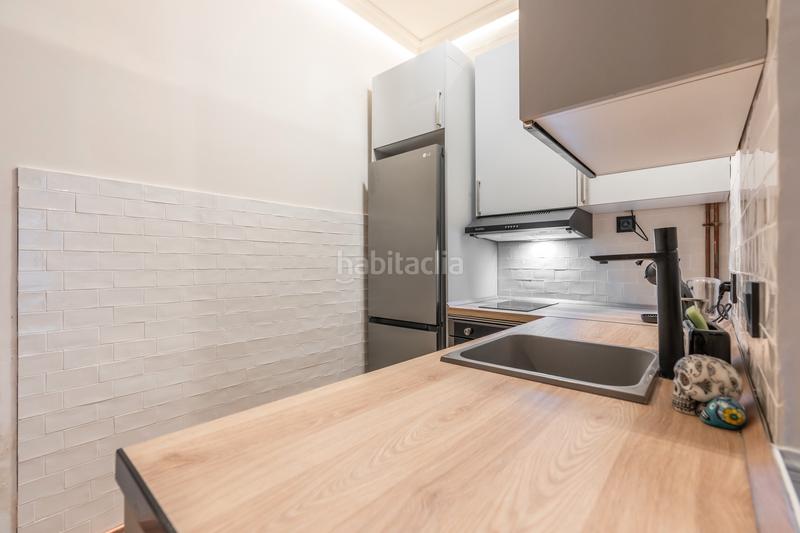 Foto e6134a8b-c04b-496e-a816-a438d2e6a35b. Business premise in Palos de Moguer Madrid