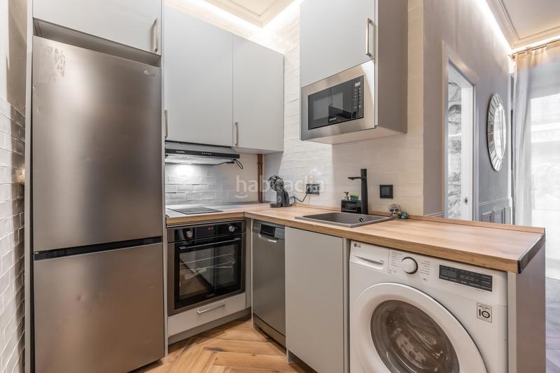 Foto fbe8f74e-d547-4d36-8e5b-7564b4d5971b. Geschäftsraum in Palos de Moguer Madrid