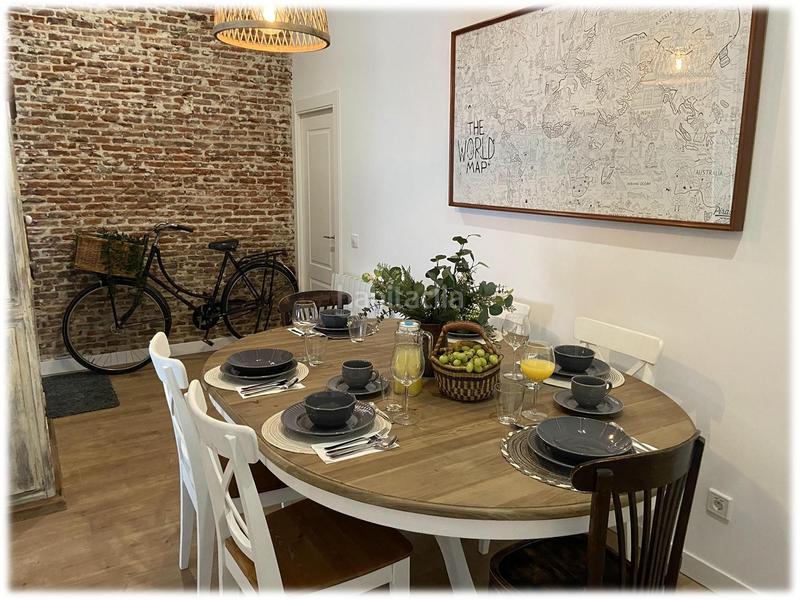 Foto 393df840-66f3-4dcf-a19a-d4e0bc8c9ee9. Planta baixa a Embajadores-Lavapiés Madrid