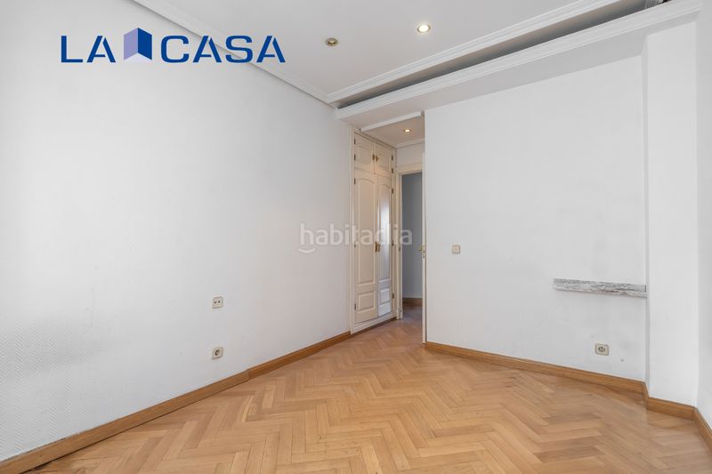 Foto 4d245482-6d36-46d8-a008-0e33de84d3c6. Piso en Chopera Madrid