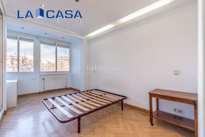 Foto f77eb412-a3e1-4ae5-a2a8-cd2dbceb6362. Piso en Chopera Madrid