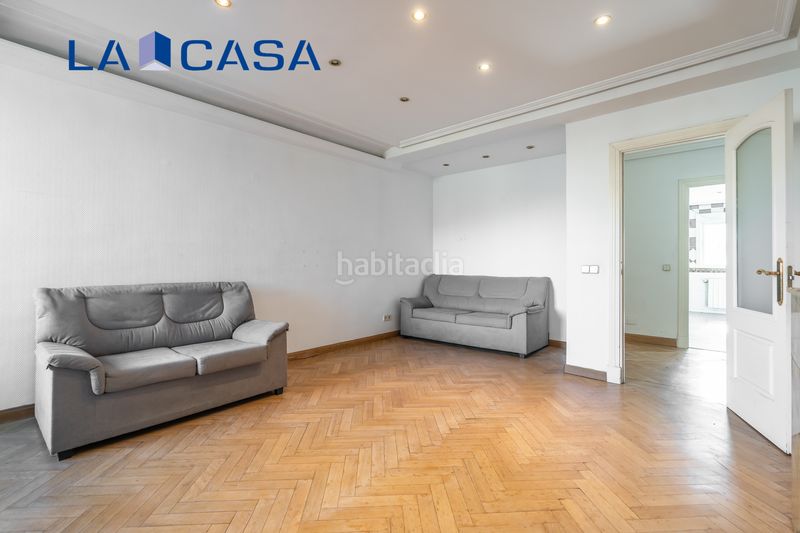 Foto fb4c4c9f-7a0c-4da1-acb8-e10a386301e7. Piso en Chopera Madrid