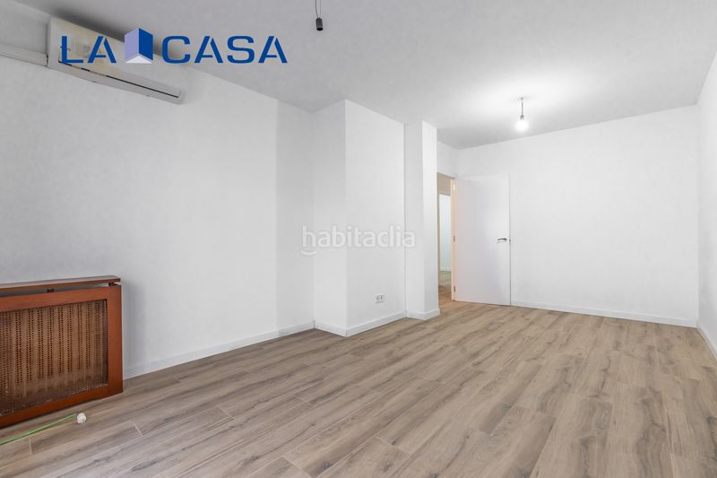 Foto a0f844ac-67f5-4f70-9b21-8f15b185f346. Flat with heating in Chopera Madrid
