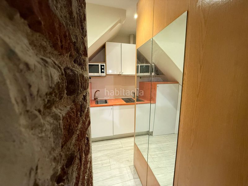 Foto bf9846fc-9b47-4e4d-bbc1-c48e434cc428. Piso en Embajadores-Lavapiés Madrid