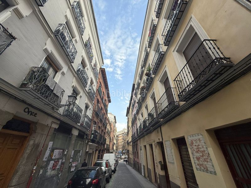 Foto c49fcb9a-1c33-44d1-bdc8-f61b564cfb0c. Piso en Embajadores-Lavapiés Madrid