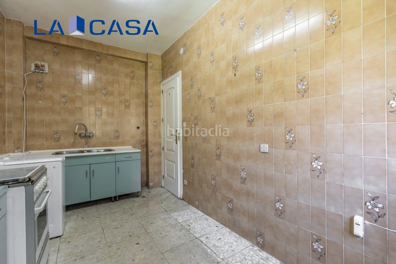 Foto a0c0f804-3556-4cfa-bea0-a9a8d0b124c3. Pis amb calefacció a Guindalera Madrid