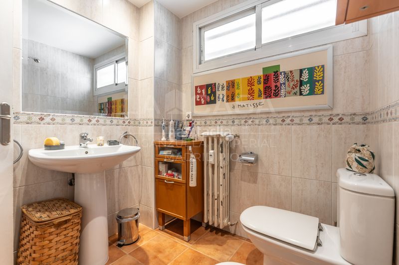 Foto eebde323-aadc-40fc-8a3f-a2531f63f72c. Pis amb calefacció a Imperial Madrid