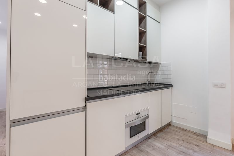 Foto 5619ab8a-26c3-4c2d-b4d7-327aa2a24750. Piso en Imperial Madrid