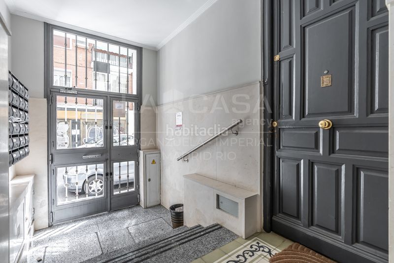 Foto f826b65c-1d1c-42d4-af65-f39edfdc57f8. Piso en Imperial Madrid