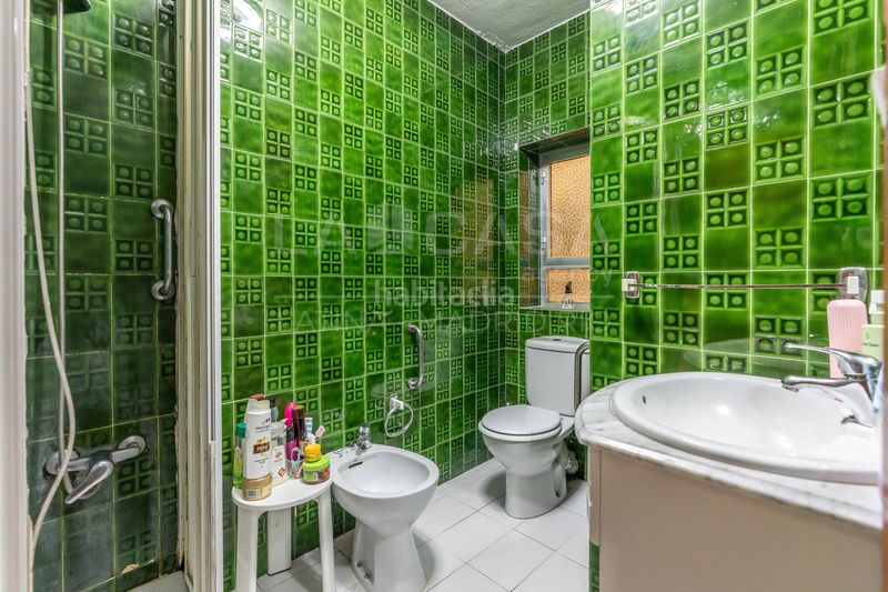 Foto bfb3653a-5713-4048-943a-1bfa7833abd8. Piso en Puerta del Ángel Madrid