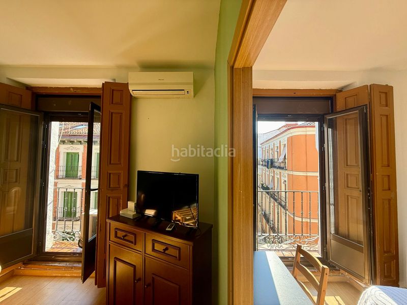 Foto ae464c13-59e7-4566-87a4-96c3fdc3c472. Pis a Embajadores-Lavapiés Madrid
