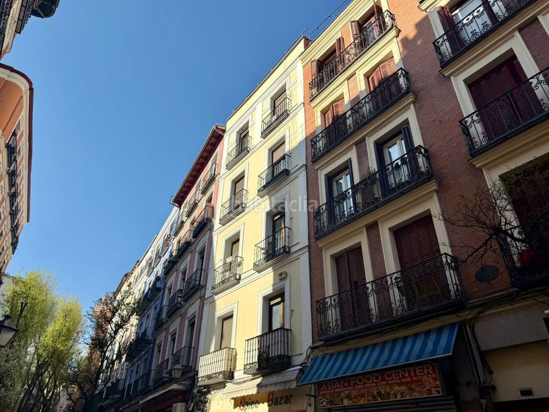 Foto b1c095f9-0a32-4706-bafe-88bd7e510e41. Piso en Embajadores-Lavapiés Madrid