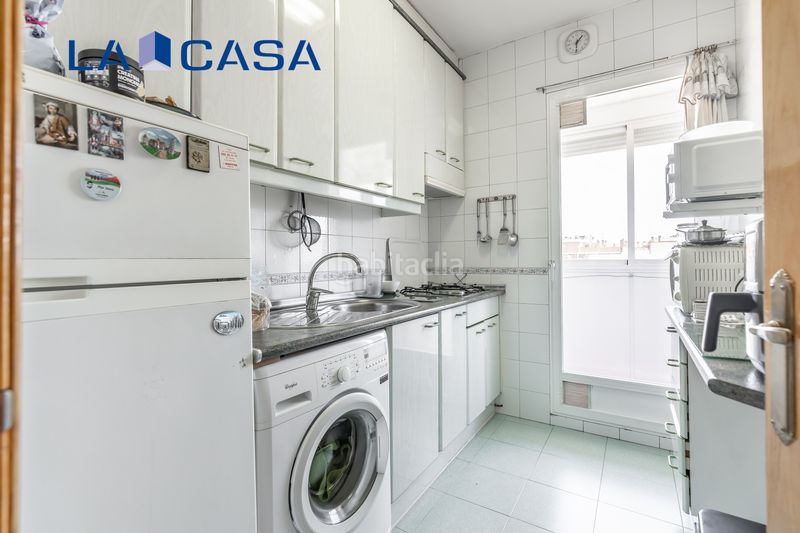 Foto 172c0bde-0780-4448-89cc-c0b84abb66bc. Piso en Palos de Moguer Madrid