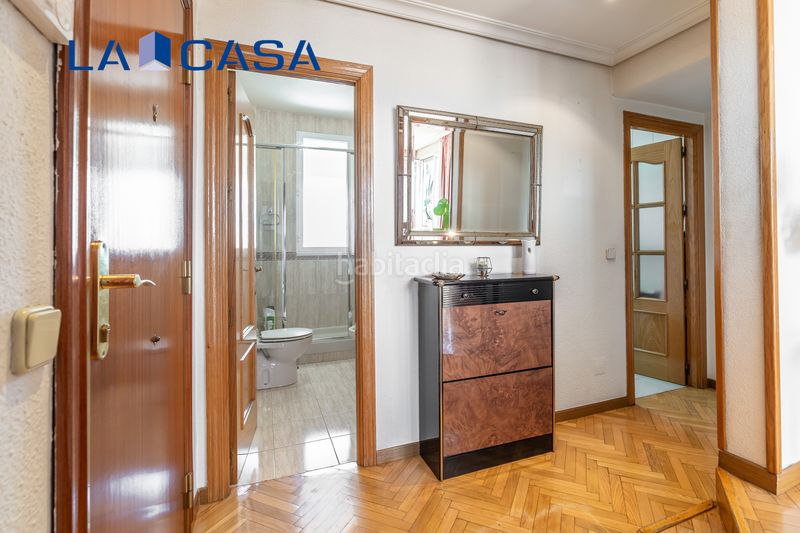 Foto 95e9b932-2b0e-42b1-8bd2-5f0786a471bf. Piso en Palos de Moguer Madrid