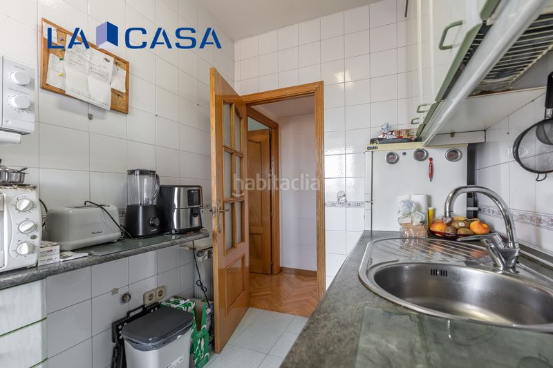 Foto a9a7cb90-4f05-4fc4-8d0e-8062afc73dd5. Piso en Palos de Moguer Madrid
