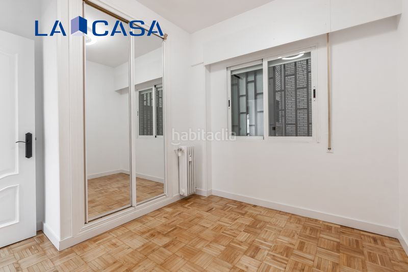 Foto f6aa3982-dcb2-4d0e-b697-633f6c9845d4. Flat with heating parking in Chopera Madrid