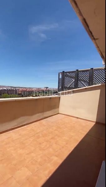 Foto 579940e2-5a88-4cca-8457-13f26ba71676. Àtic amb calefacció aparcament piscina a Delicias Madrid