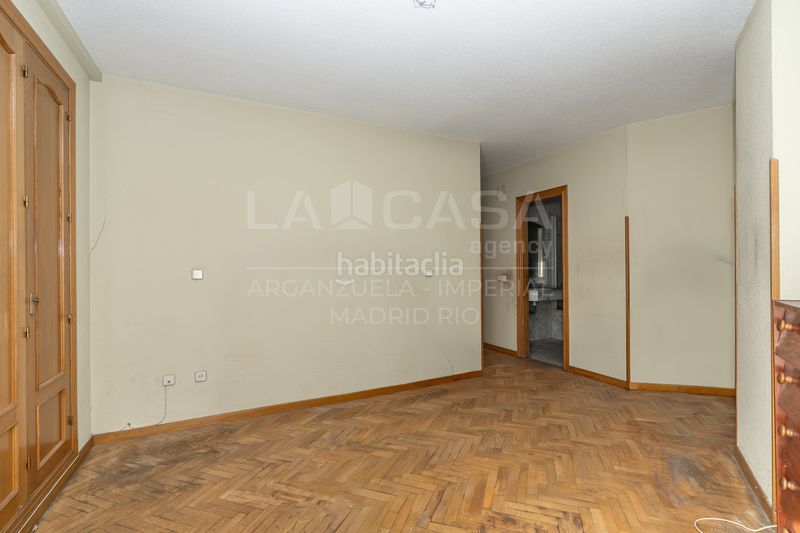 Foto 37dab066-f19f-4738-867f-38fa7f5864fa. Flat with heating parking in Imperial Madrid