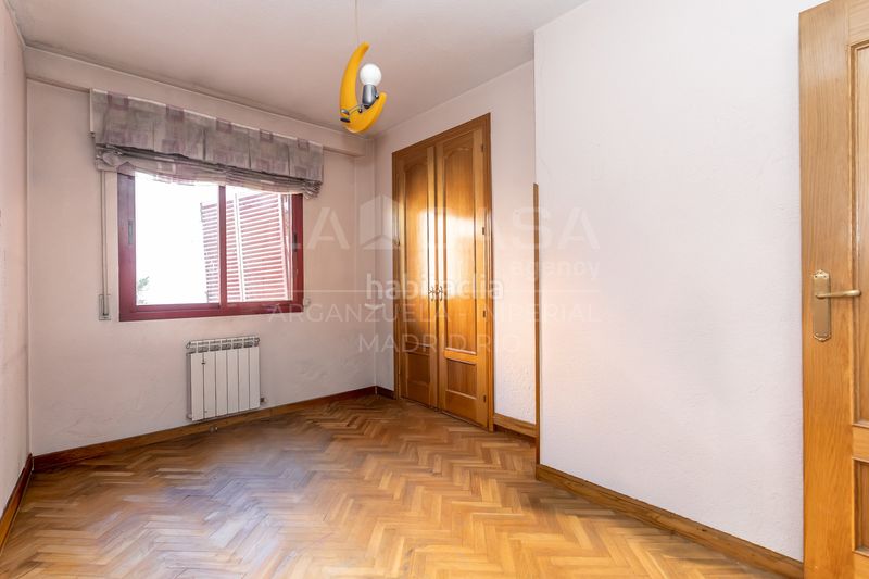 Foto d0a3bb79-ab1b-439b-bce0-fd0a1ac5a2d0. Flat with heating parking in Imperial Madrid
