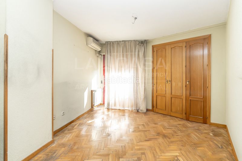 Foto e61906e7-0b1c-47af-94bf-6245e8b4b510. Flat with heating parking in Imperial Madrid