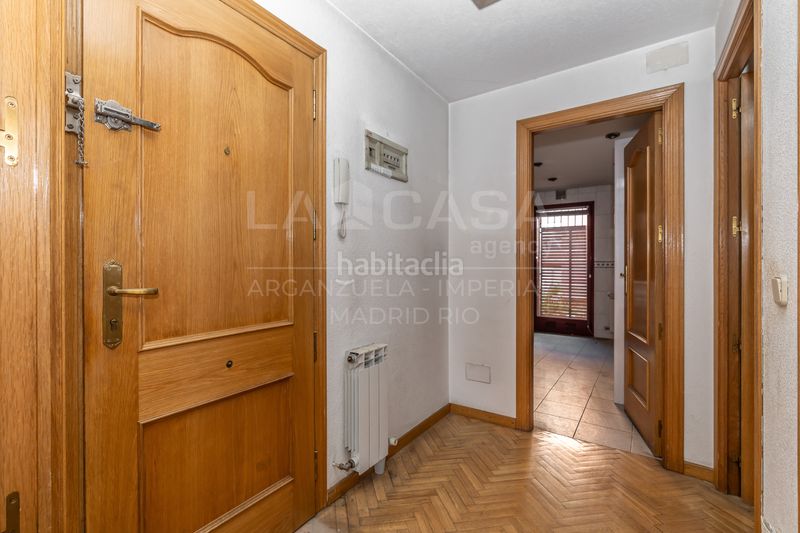 Foto df70db8a-d570-4ba3-b481-29efe6bd22a5. Pis amb calefacció aparcament a Imperial Madrid