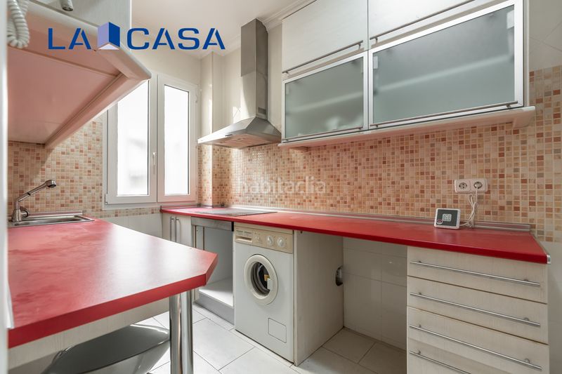 Foto 50fa4983-cfda-4297-bf9d-51a16220a85c. Piso en Chopera Madrid