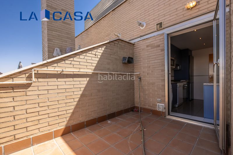 Foto 1c943660-51b8-4e80-8a08-8b283031800d. Àtic amb calefacció aparcament piscina a Delicias Madrid
