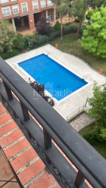Foto 755e4663-da34-404d-a4b1-d1c6a291643e. Àtic amb aparcament piscina a Palos de Moguer Madrid