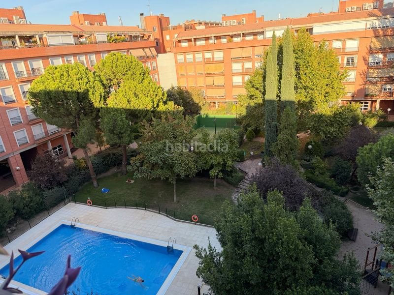Foto e31afe40-b2e3-46ad-9312-5ea50a75cc28. Àtic amb aparcament piscina a Palos de Moguer Madrid