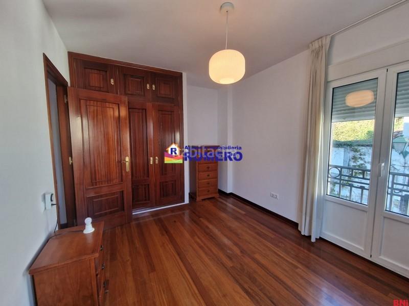 Foto 2b5e7555-9460-4555-ab3f-9f8d087fe53c. Casa aparellada a Campus Sur - Santa Marta Santiago de Compostela